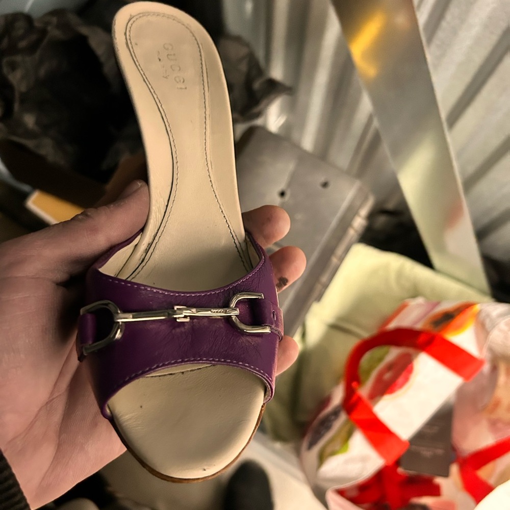 Used Gucci sandals with heels size 61/2